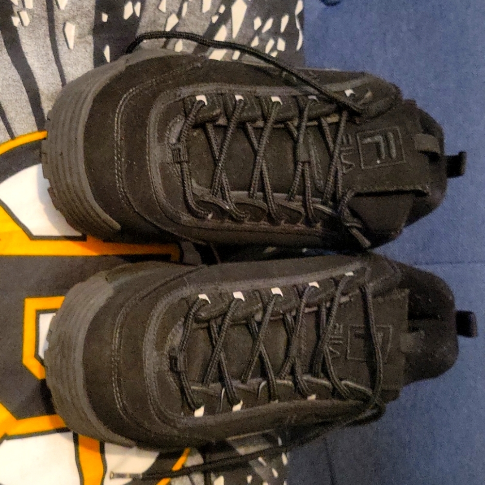Sneakers